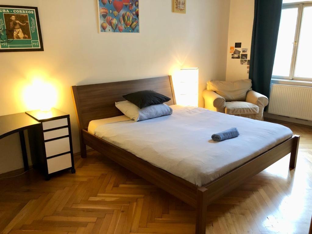 Chez Jitka Et Gautier - A Great Alternative To A Hotel 프라하 외부 사진