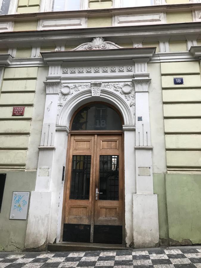 Chez Jitka Et Gautier - A Great Alternative To A Hotel 프라하 외부 사진